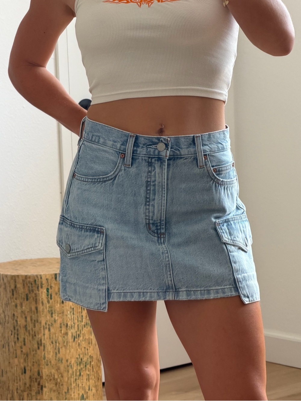 Aritzia Denim Forum Cargo Mini Skirt Light Wash Denim Size 28
